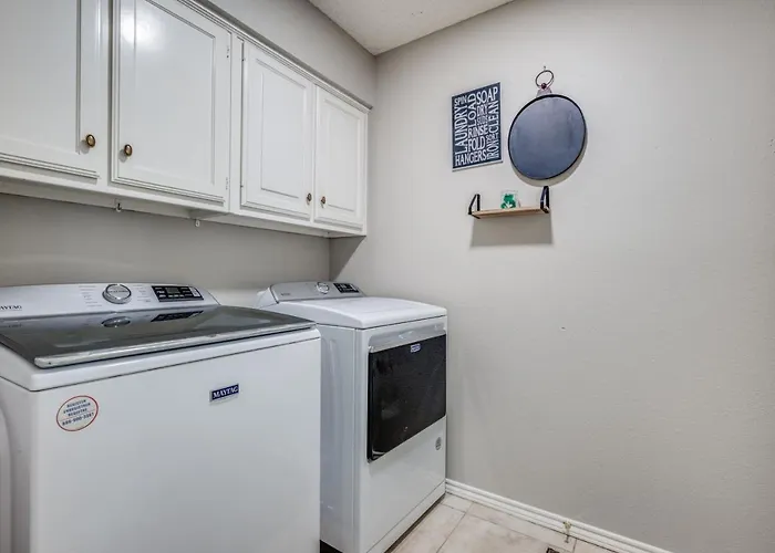 Spacious Brick House 3Br 2Ba A+