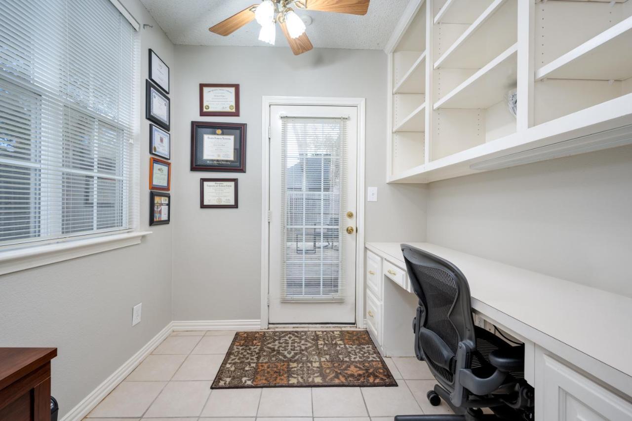 Spacious Brick House 3br 2ba A+ Denton